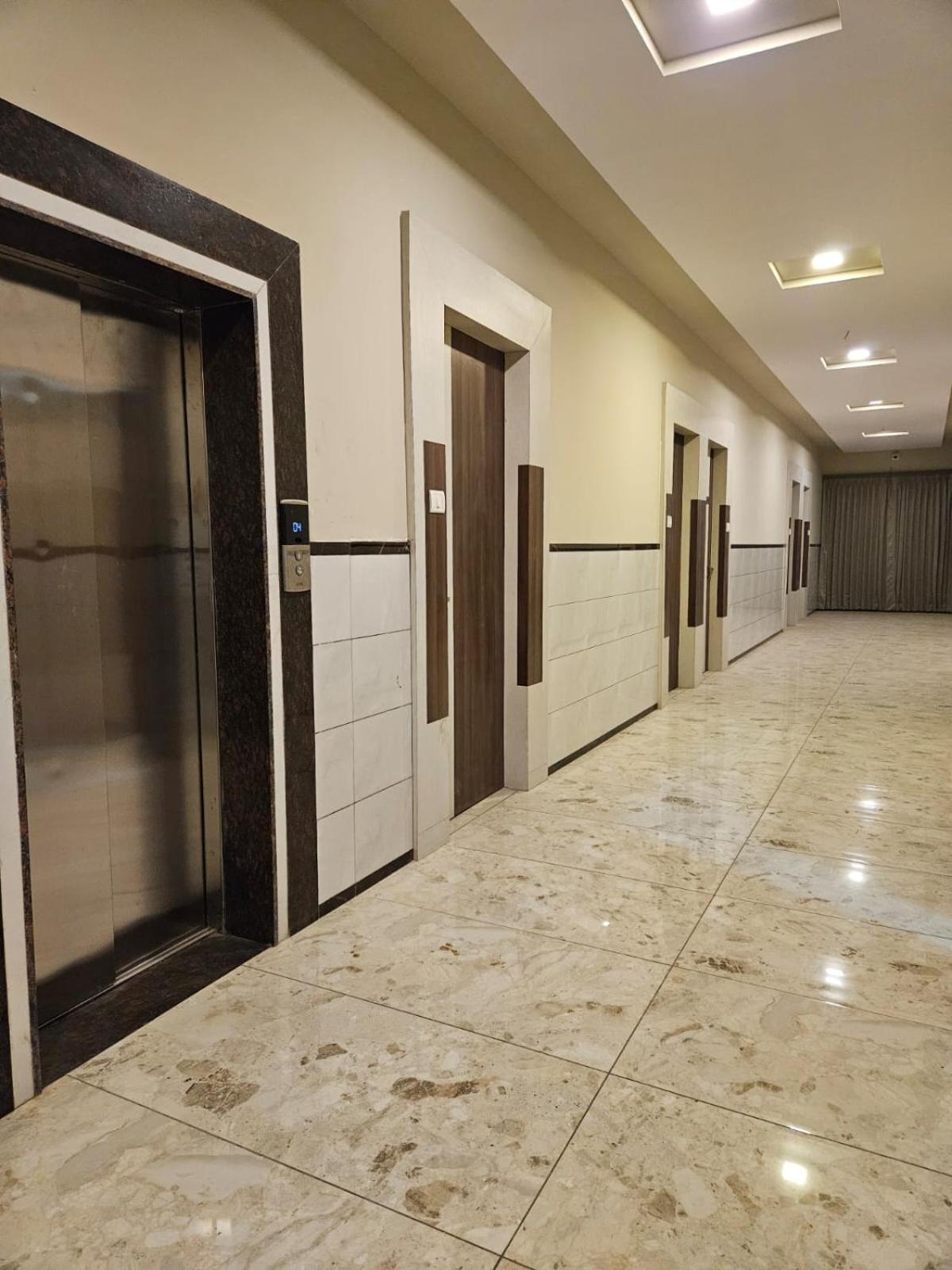Majestic Inn Vasai Exteriér fotografie